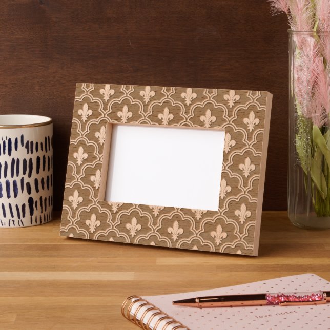 Royal Fleur-de-Lis Quatrefoil Pattern Etched Frames (Left)