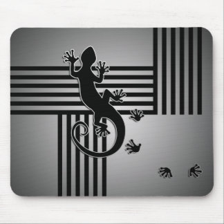 Running Gecko - black & white stripes shine Mouse Pad