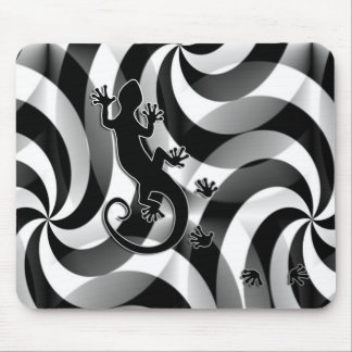 Running Gecko - swirls black & white Mouse Pad
