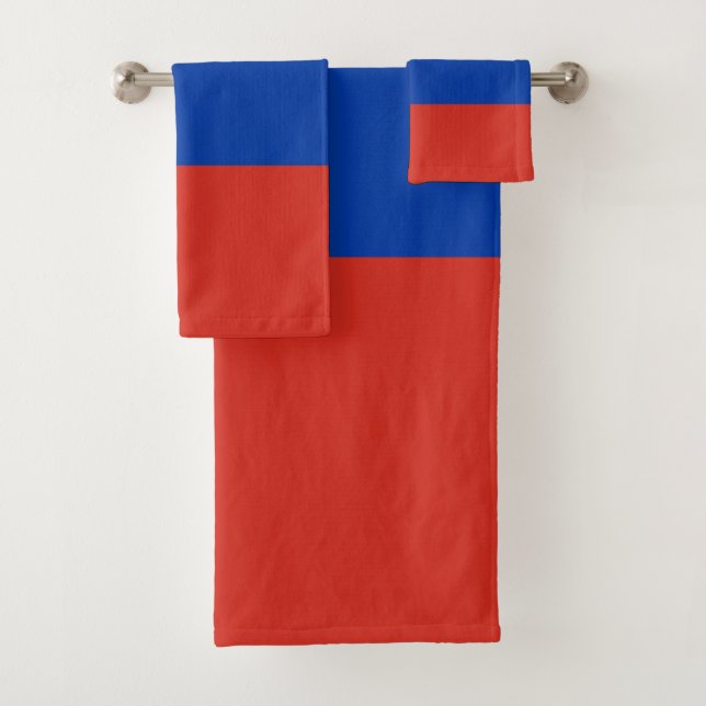 Russia flag bath towel set (Insitu)