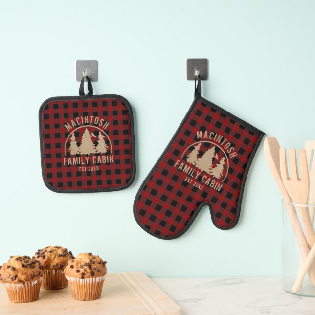 Rustic Family Cabin Name Forest Trees Oven Mitt & Pot Holder Set (Insitu(Hanging))