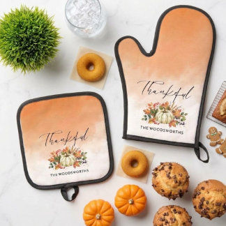 Rustic Pumpkin Family Name Thanksgiving Orange Oven Mitt & Pot Holder Set