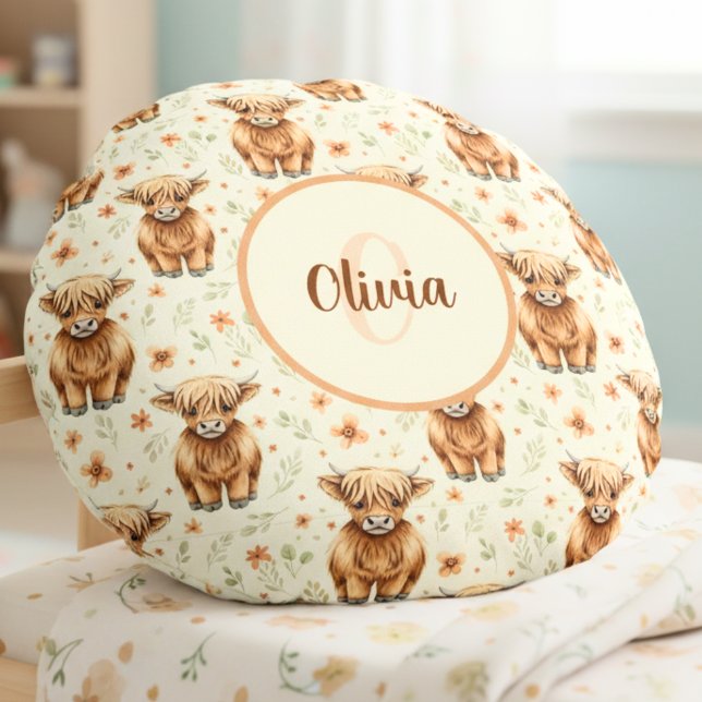 Rustic Watercolor Highland Cow Round Cushion (Creator Uploaded)