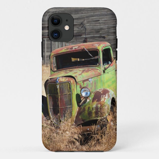 Rusting car in front of abandoned farm Case-Mate iPhone case (Back)