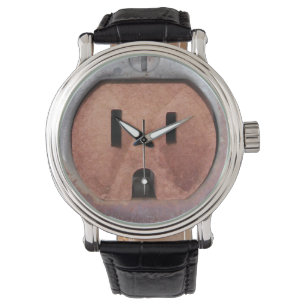 Rusty Outlet Watch