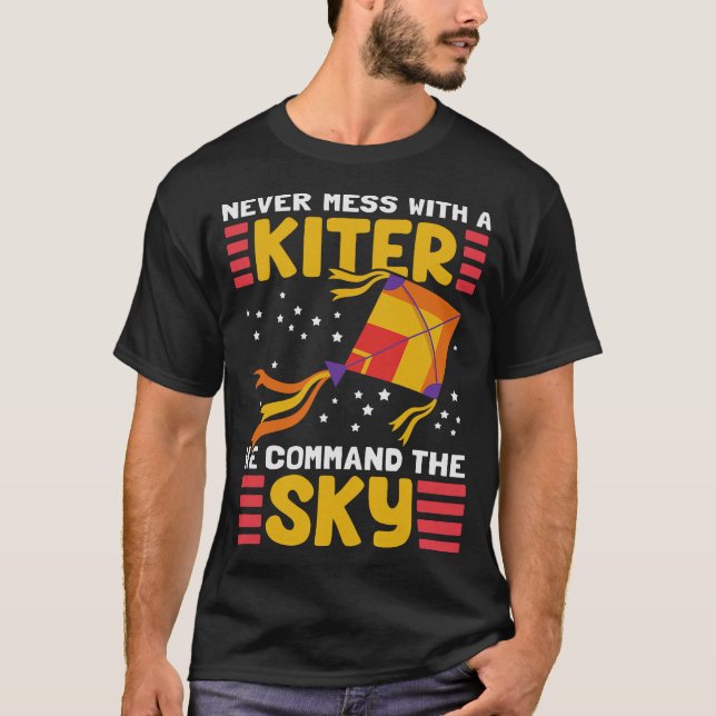 S2 Kite Flying Fly Kites (117) T-Shirt (Front)