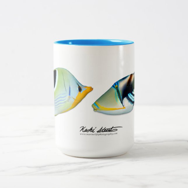 Saddle Butterflyfish and Lagoon Triggerfish mug (Center)