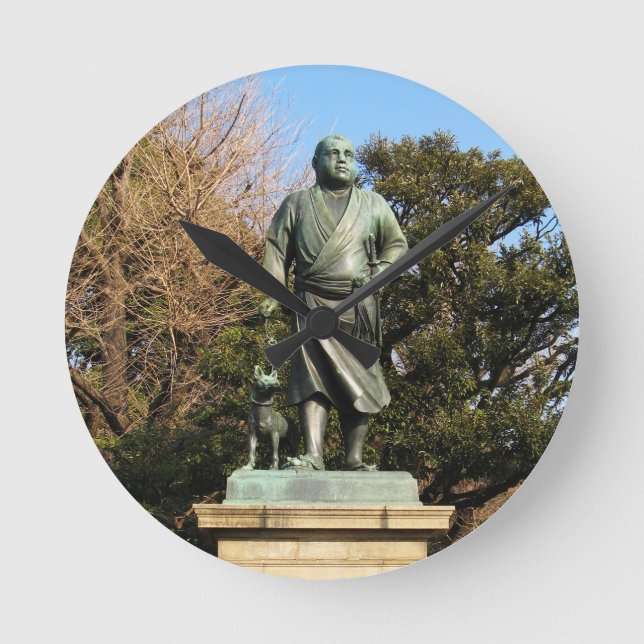 Saigo Takamori (The Last Samurai) & Dog Statue Round Clock (Front)