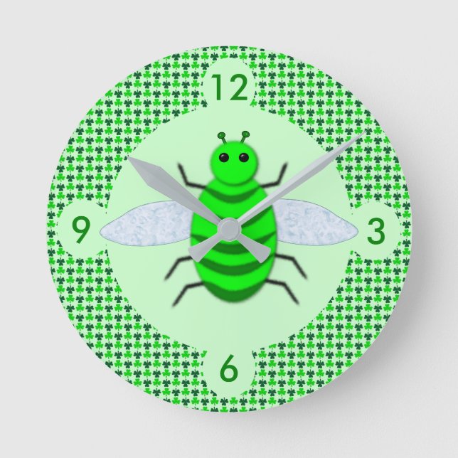 Saint Patricks Day Bee and Shamrocks Round Clock (Front)