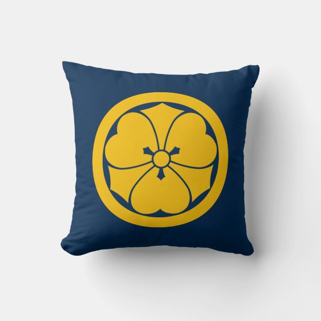 Sakai Mon Japanese samurai clan yellow on blue Cushion (Front)