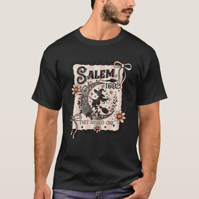 Salem 1692 they missed one Halloween floral moon W T-Shirt (Front)