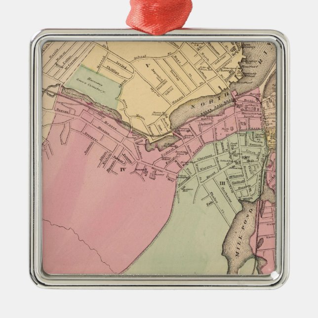 Salem Metal Tree Decoration (Front)