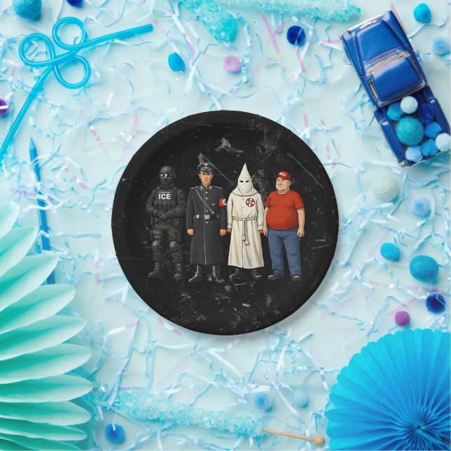 Same Different Costume Paper Plate (Party)