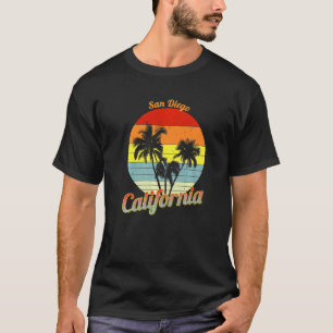 San Diego California Retro Tropical Palm Trees Vac T-Shirt