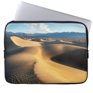 Sand dunes in Death Valley, CA Laptop Sleeve