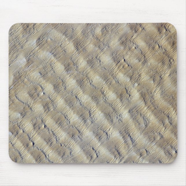 Sand dunes in the Fachi-Bilma erg Mouse Pad (Front)