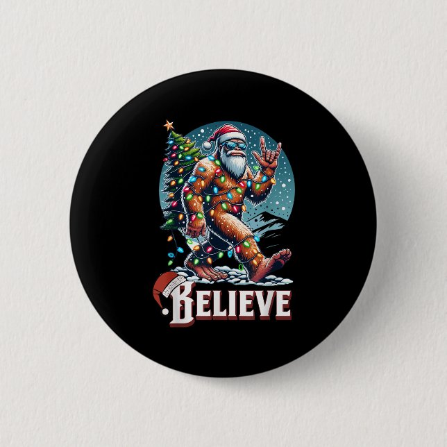 Santa Bigfoot Christmas Lights Funny Sasquatch Bel 6 Cm Round Badge (Front)