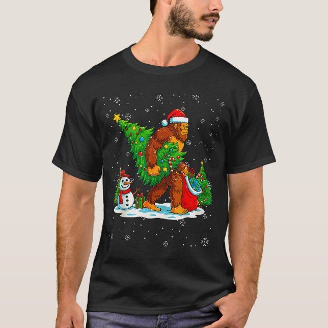 Santa Bigfoot Christmas Tree Xmas Lights Funny Sas T-Shirt (Front)
