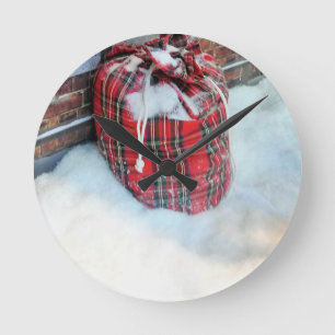 Santa Claus Bag in snow Round Clock