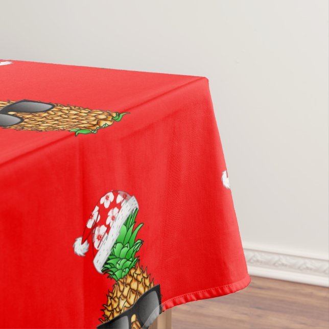 Santa Claus Pineapple Tablecloth (In Situ)