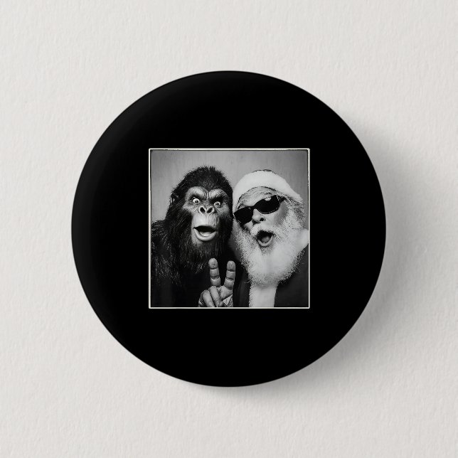 Santa Claus Selfie Bigfoot Christmas Funny Sasquat 6 Cm Round Badge (Front)