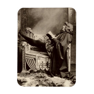 Sarah Bernhardt (1844-1923) as Hamlet in the 1899 Magnet