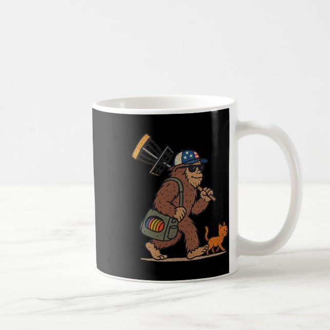 Sasquatch Disc Golfer Funny Cat Disc Golf  Coffee Mug (Right)