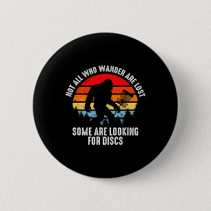 Sasquatch Disc Golfer Lost Outdoor Retro Art 6 Cm Round Badge