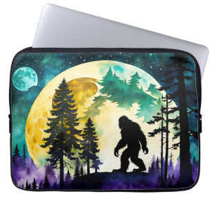 Sasquatch Full moon Laptop Sleeve