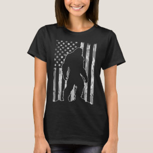 Sasquatch Usa Flag Patriotic Bigfoot 4th Of July T-Shirt
