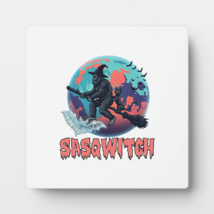 Sasqwitch Bigfoot Witch Broom Black Cat Moon Hallo Plaque