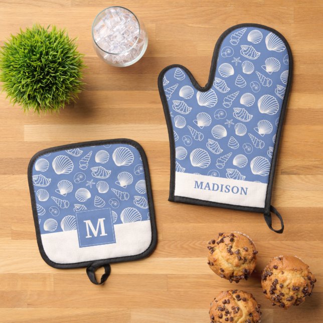 Sassy Seashell Pattern Oven Mitt & Pot Holder Set (Top Down)