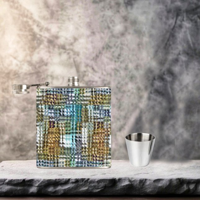Satin Quilt Hip Flask (Glam up your style, with the glitzy, look of Satin Quilt!)