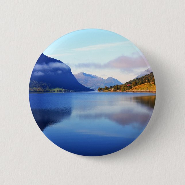 Scandinavian beauty 6 cm round badge (Front)