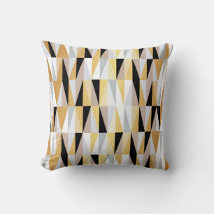 scandinavian design triangles seamless pattern vin cushion