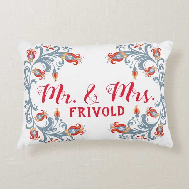 Scandinavian Folk Art Mr and Mrs Pillow (Front)