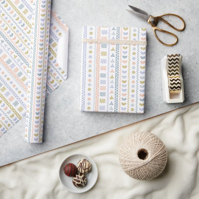 Scandinavian Folk Art Wrapping Paper (Crafts)