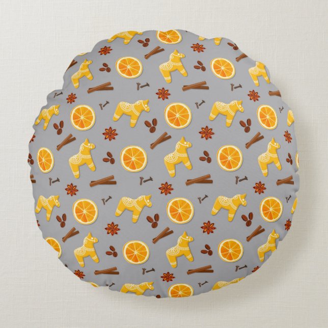 Scandinavian Gingerbread & Citrus Holiday  Round Cushion (Front)