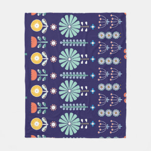 Scandinavian linear flowers, summer motif fleece blanket