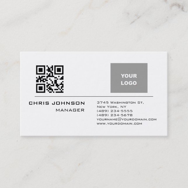 Scannable QR Code on Front Modern Plain Simple Business Card (Front)
