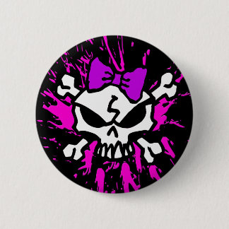 SCARY GIRL SKULL WITH SPLATTERS 6 CM ROUND BADGE