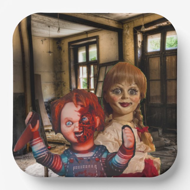 Scary Halloween Paper Plate (Front)