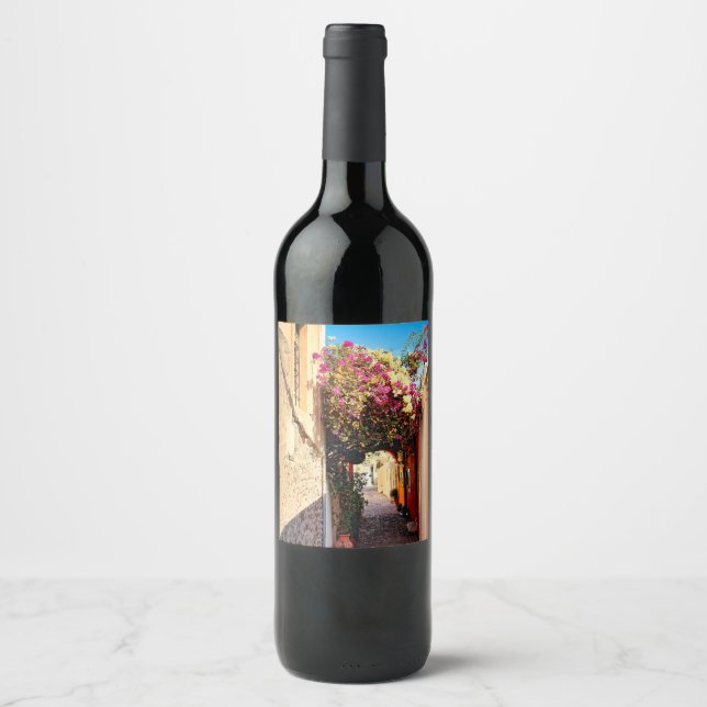 Scenic Alleyway in Santorini, Greece Wine Label (Front)