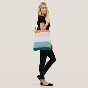 Scent of the ocean tote bag