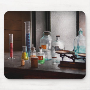 Science - Chemist - Chemistry Equipment Mouse Pad