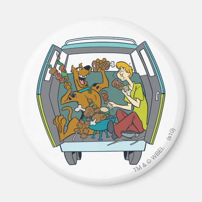 Scooby-Doo & Shaggy In Mystery Machine Magnet (Front)