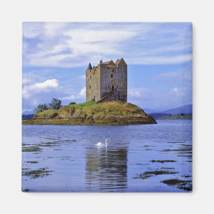 Scotland, Highland, Wester Ross, Loch Linnhe. A Magnet