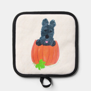SCOTTIE IN PUMPKIN POT HOLDER/AUTUMN POT HOLDER
