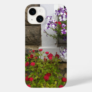Scottish cottage window with petunias and roses Case-Mate iPhone 14 case