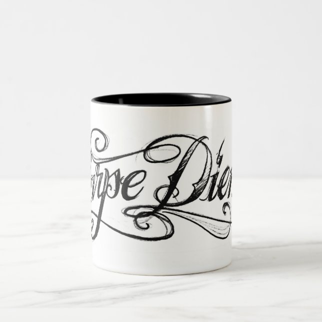 Script Carpe Diem MUG (Center)